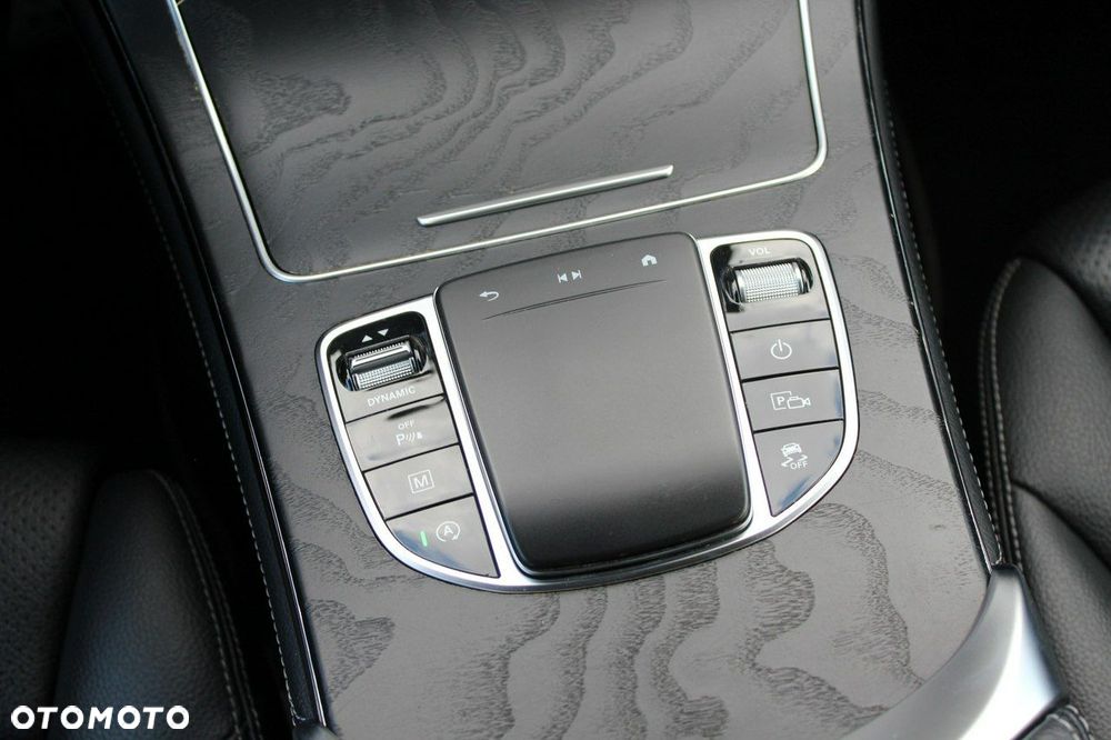 Mercedes-Benz GLC - 16