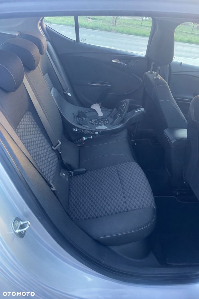 Opel Astra 1.4 T Enjoy - 18