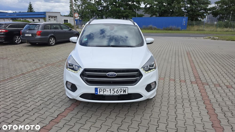 Ford Kuga 1.5 EcoBoost 2x4 ST-Line - 2