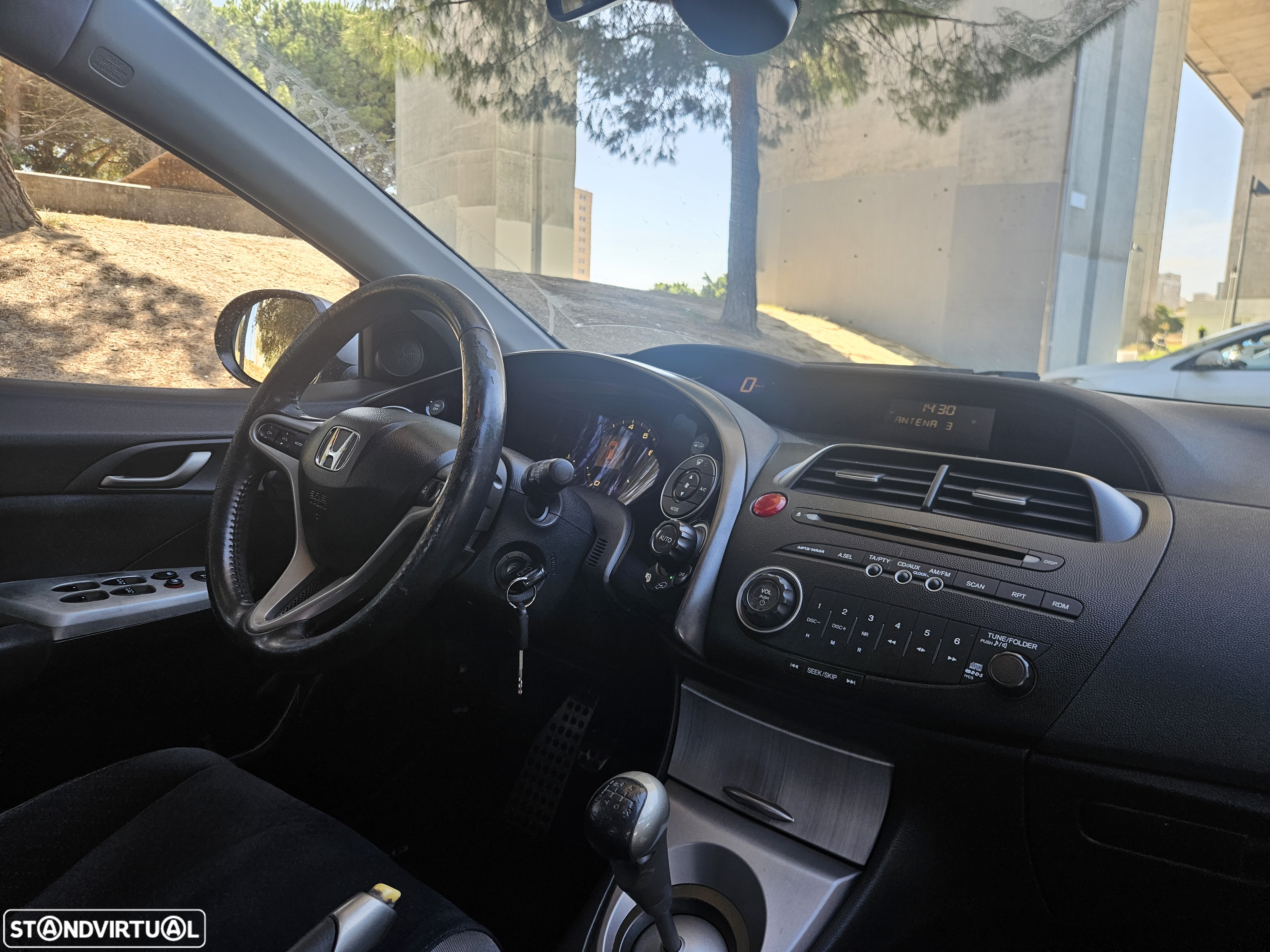 Honda Civic 1.4 Comfort - 26