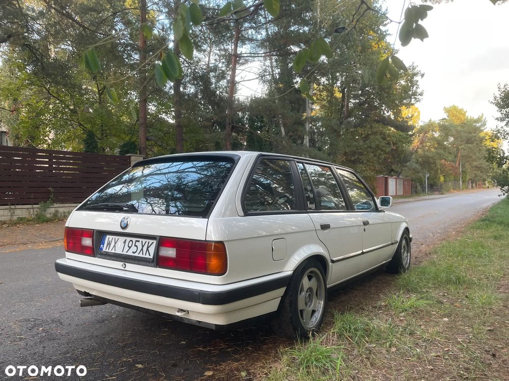 BMW Seria 3 318i Touring - 6