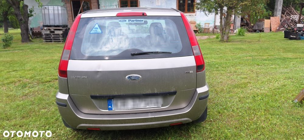 Ford Fusion - 2