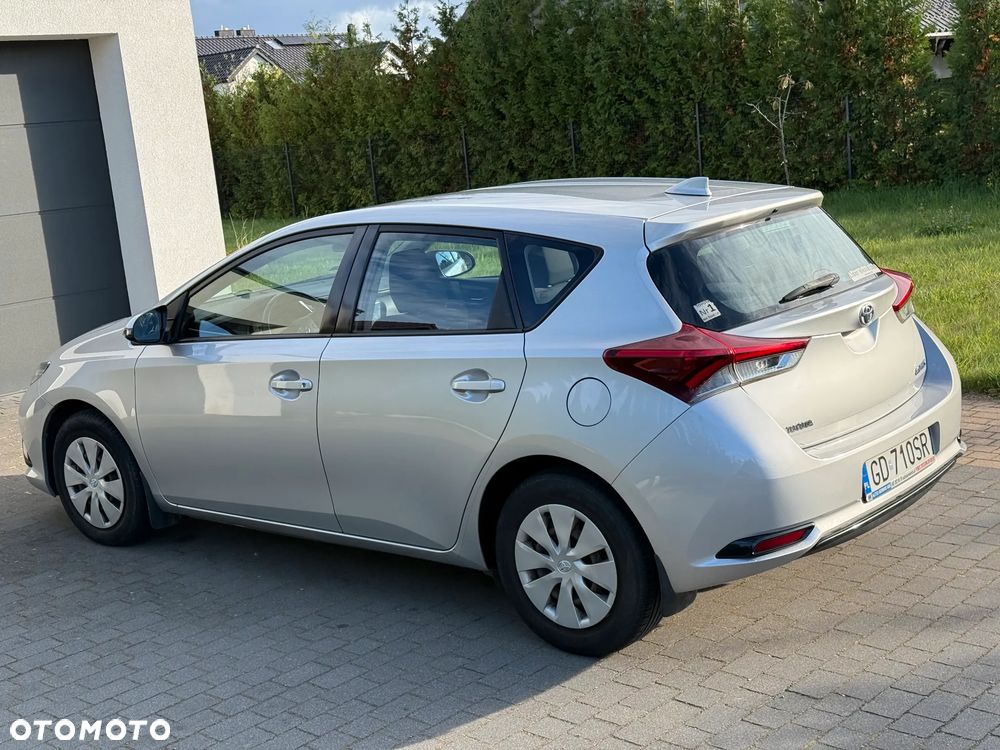 Toyota Auris - 7