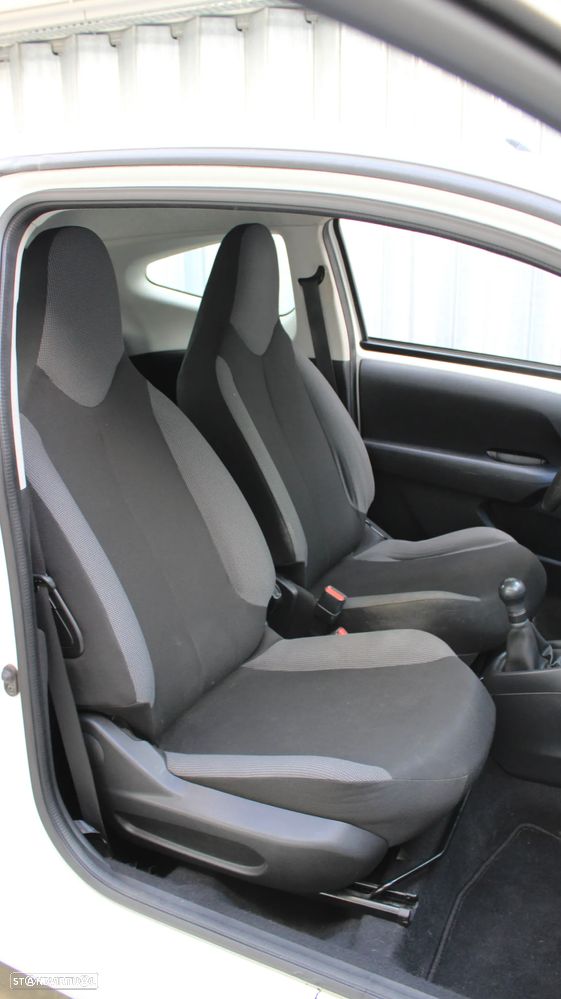 Toyota Aygo x-play - 47