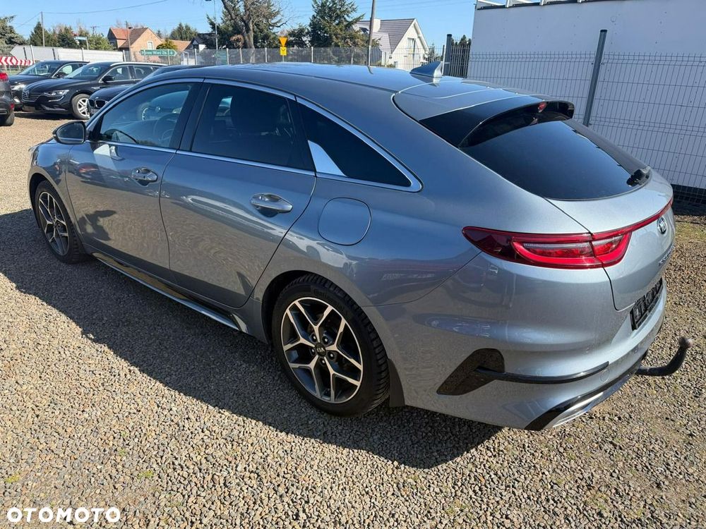 Kia ProCeed - 12
