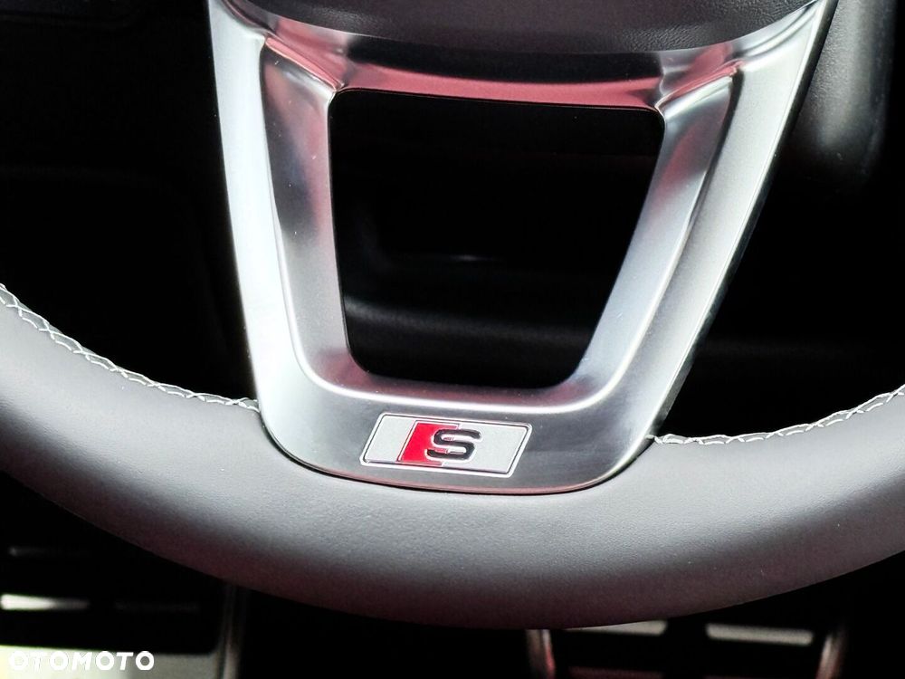 Audi SQ8 - 24
