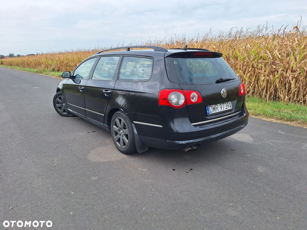 Volkswagen Passat 2.0 TDI Comfortline - 4