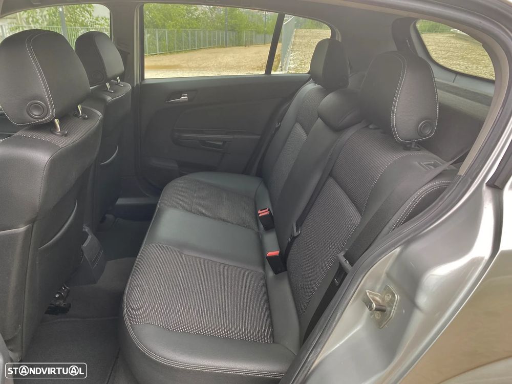 Opel Astra 1.7 CDTI Cosmo - 9