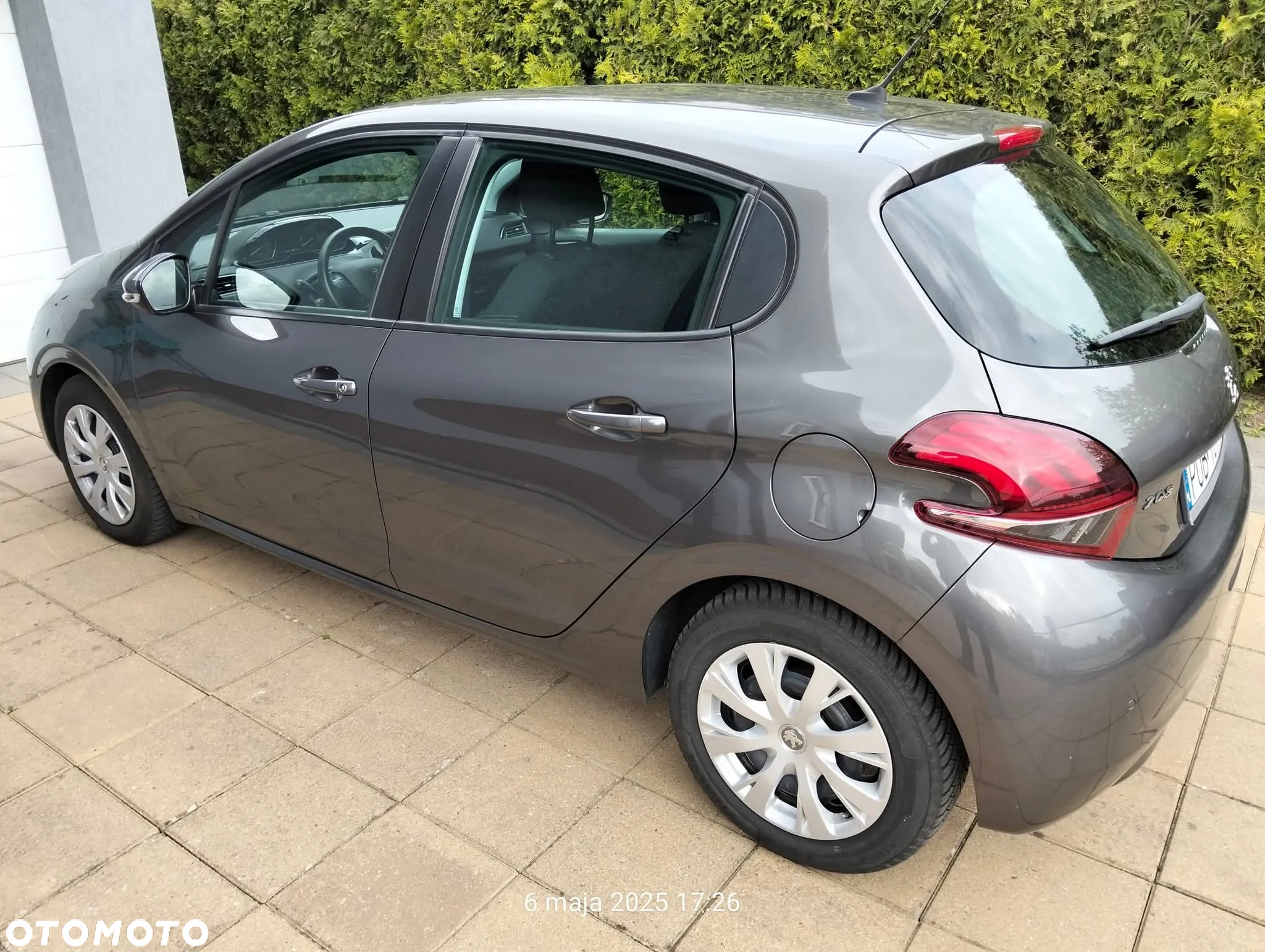 Peugeot 208 - 4