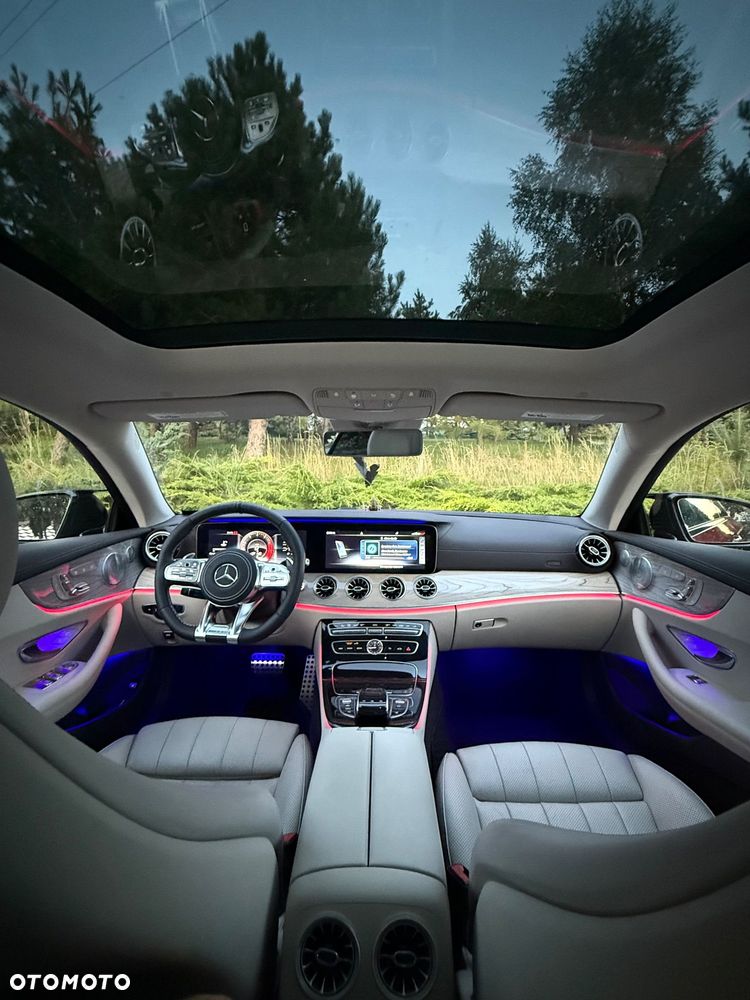 Mercedes-Benz Klasa E 400 4-Matic 9G-TRONIC - 8