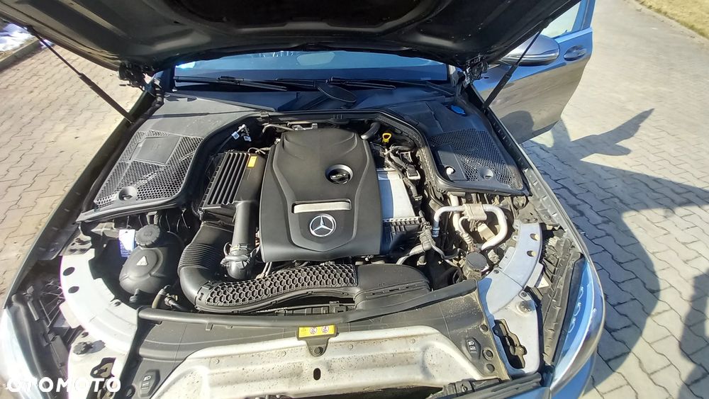 Mercedes-Benz Klasa C 200 4-Matic 9G-TRONIC - 6