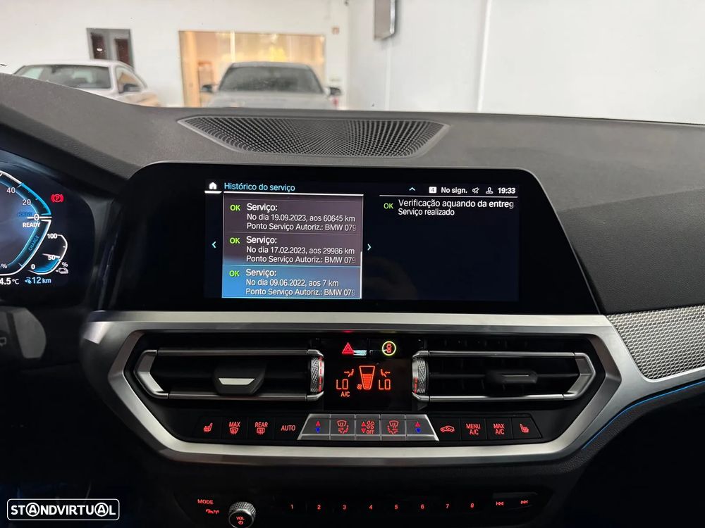 BMW 330 e Touring Pack M Auto - 38