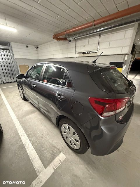 Kia Rio - 3