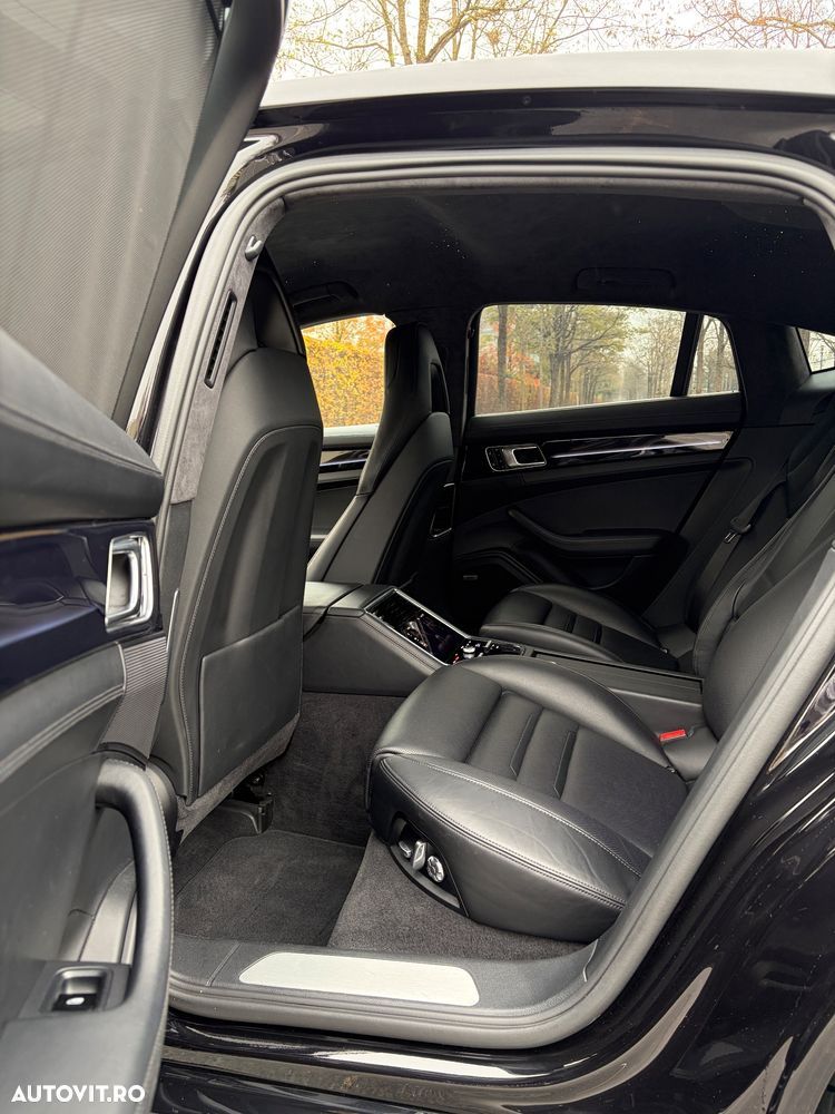 Porsche Panamera 4 E-Hybrid - 11