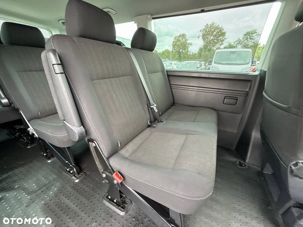 Volkswagen Caravelle - 15