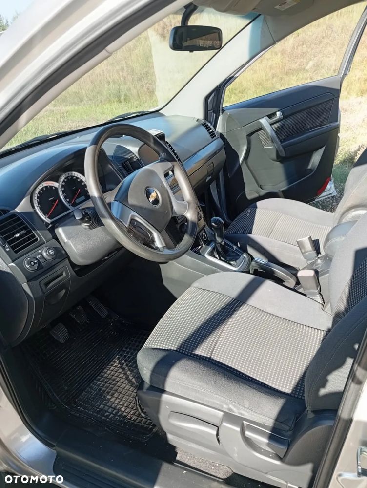 Chevrolet Captiva 2.4 LS 5os - 7