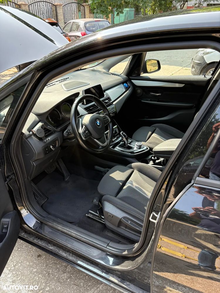 BMW Seria 2 218d AT - 10