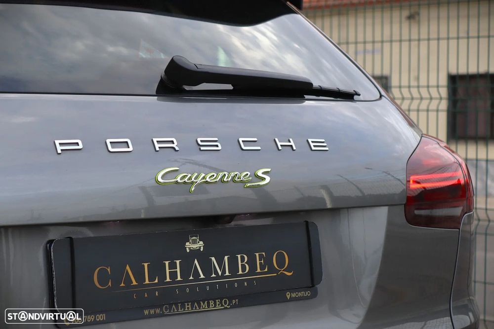 Porsche Cayenne S E-Hybrid - 12