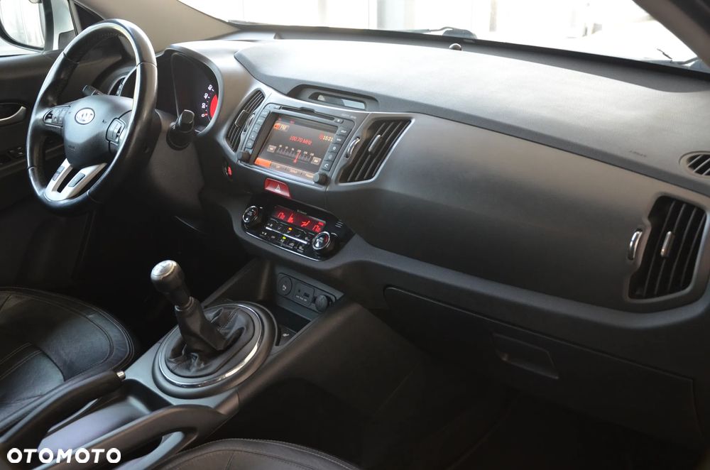 Kia Sportage 2.0 CVVT 2WD Vision - 31