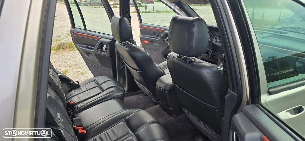 Jeep Grand Cherokee - 17