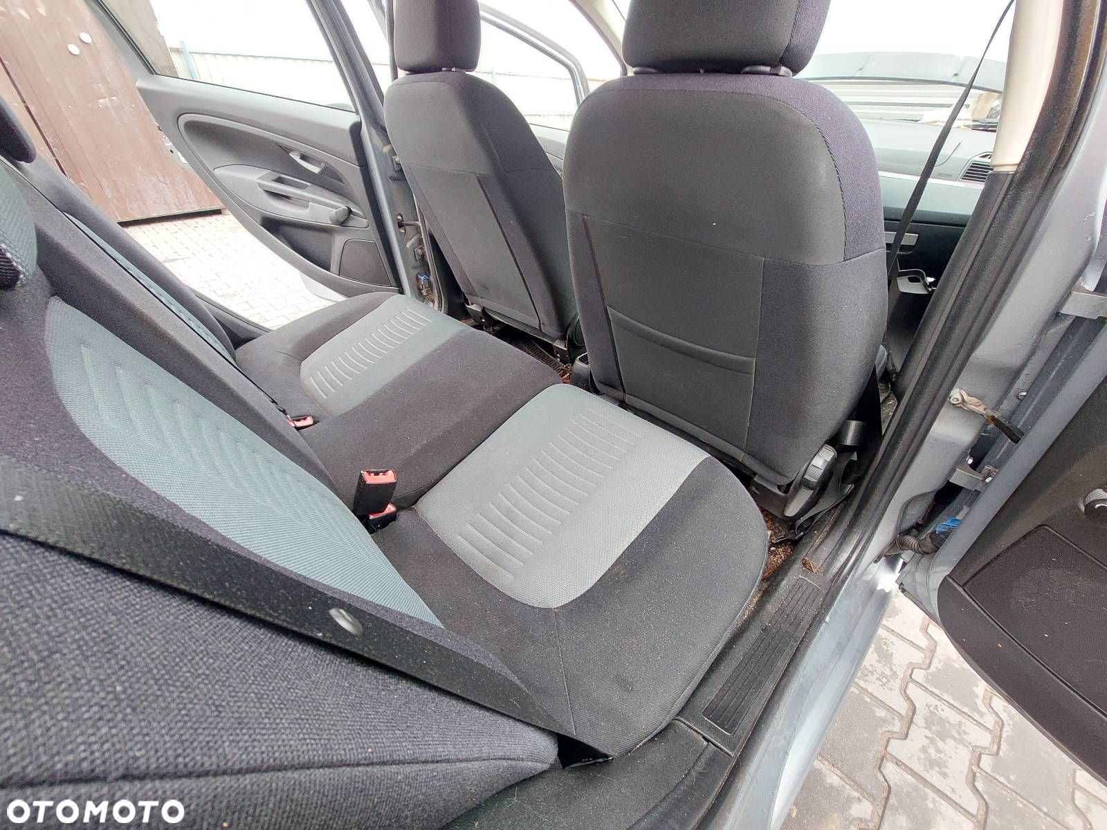 FOTELE KOMPLET LEWY PRAWY KANAPA TYŁ + BOCZKI FIAT GRANDE PUNTO I 5D - 6