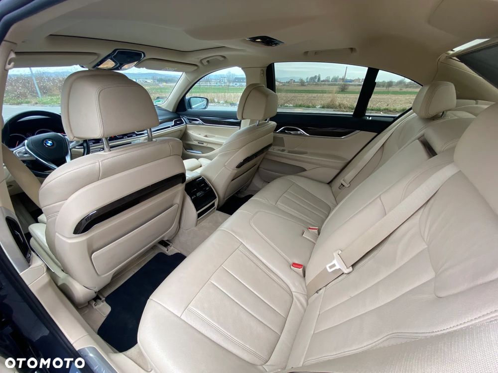 BMW Seria 7 730d - 12