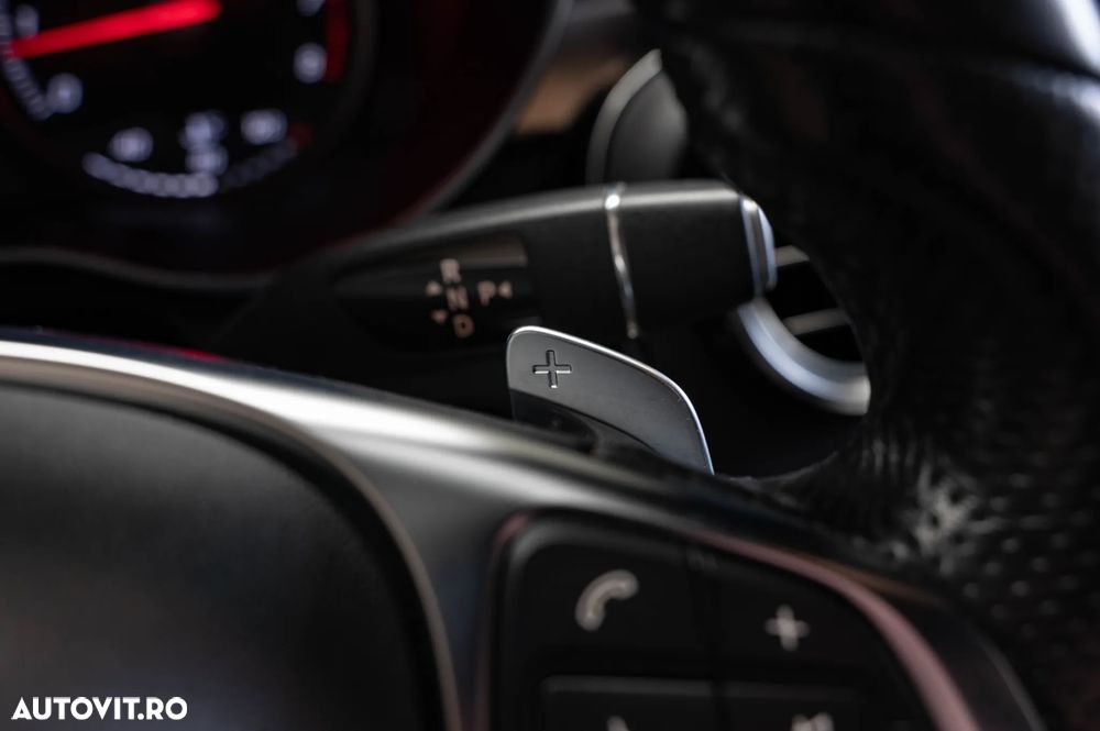 Mercedes-Benz GLC 250 4MATIC 9G-TRONIC AMG Line - 25