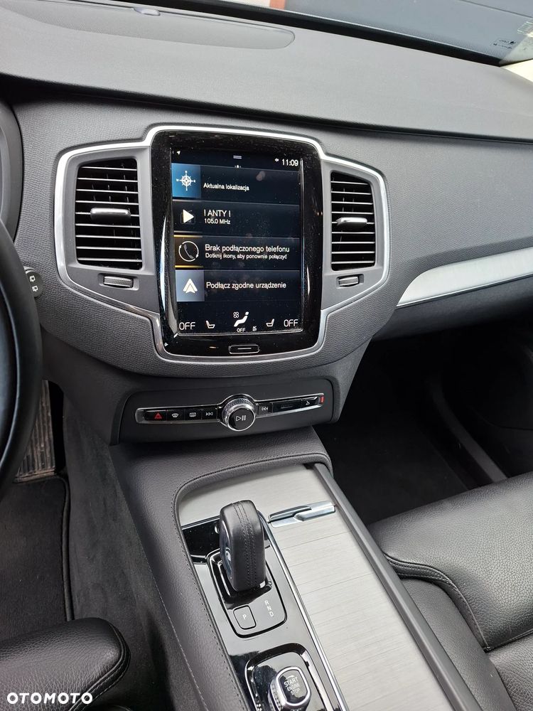 Volvo XC 90 B5 D AWD Momentum Pro - 20