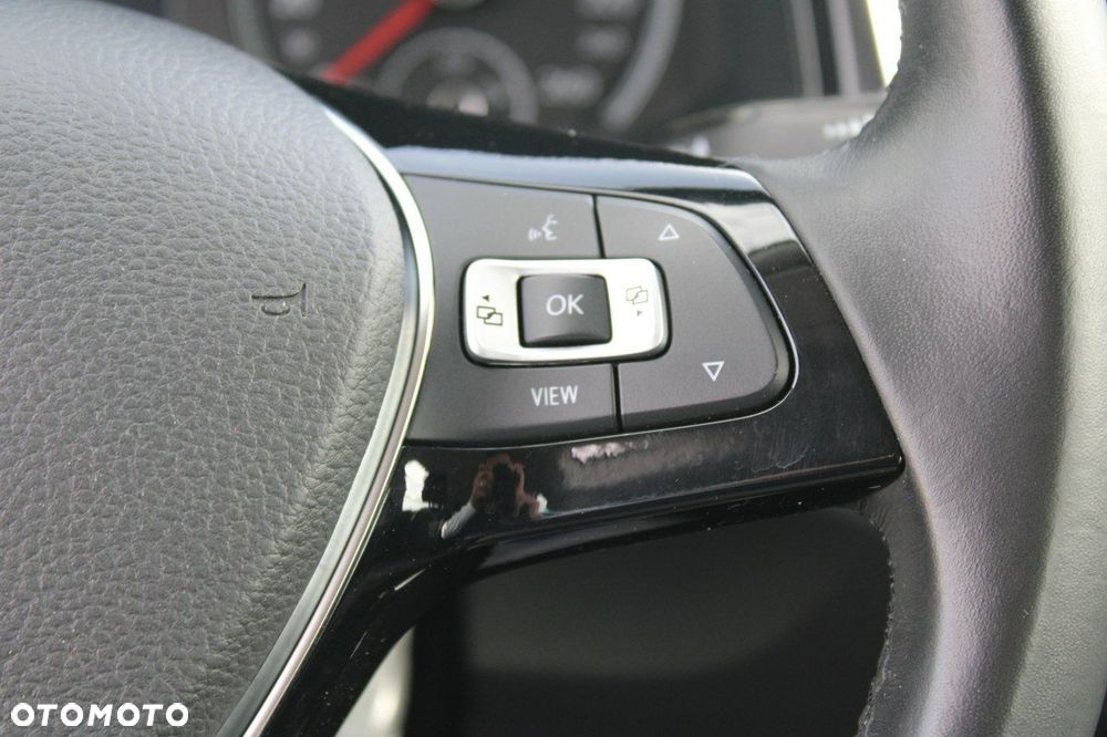 Volkswagen T-Roc - 21