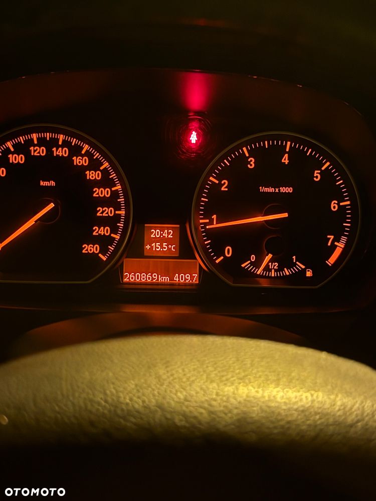 BMW Seria 1 120i - 12