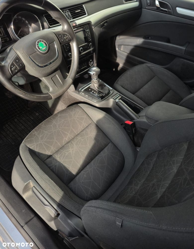 Skoda Superb 2.0 TDI DSG Ambition - 7