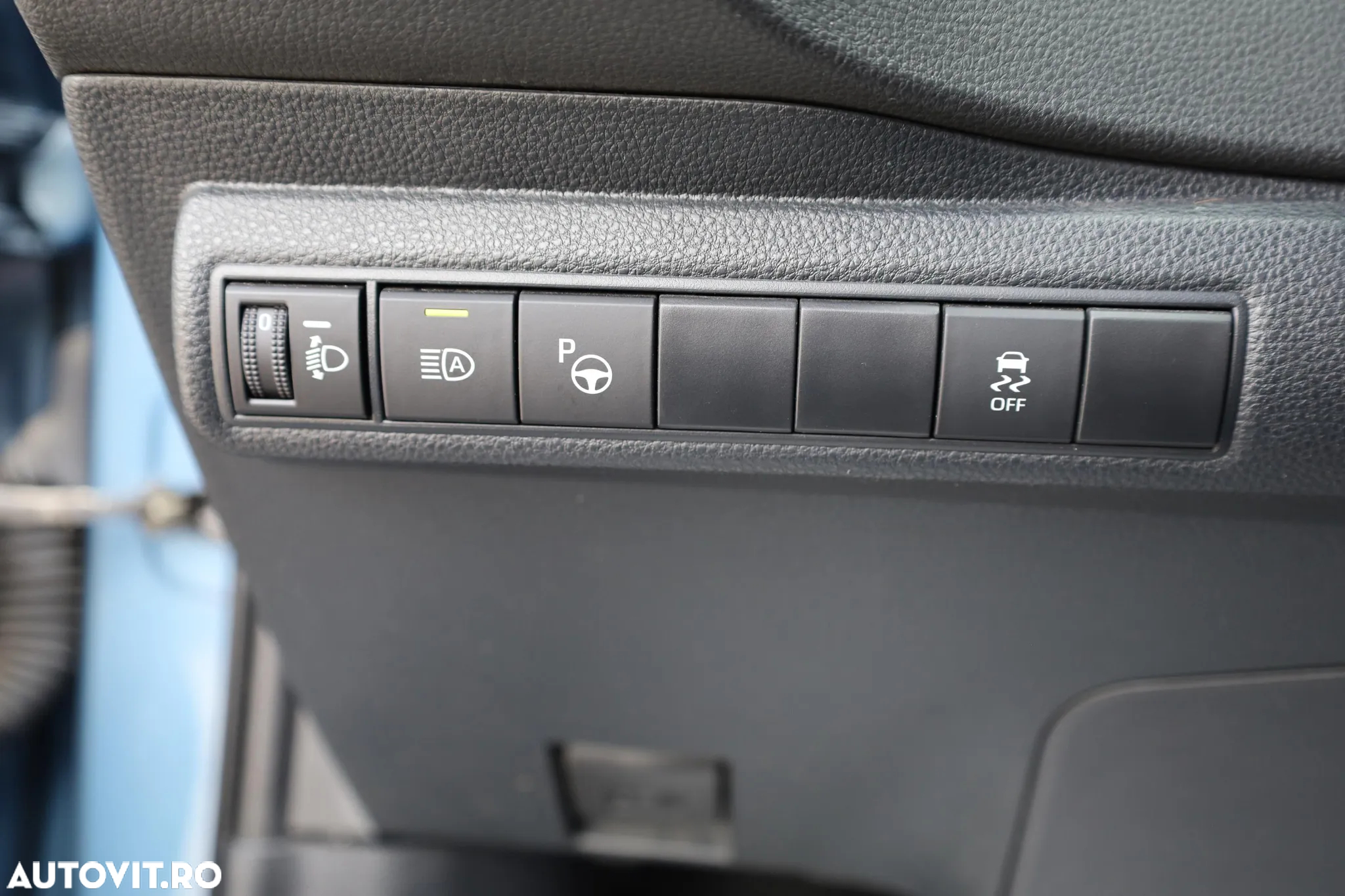 Toyota Corolla 1.8 Hybrid Comfort - 20