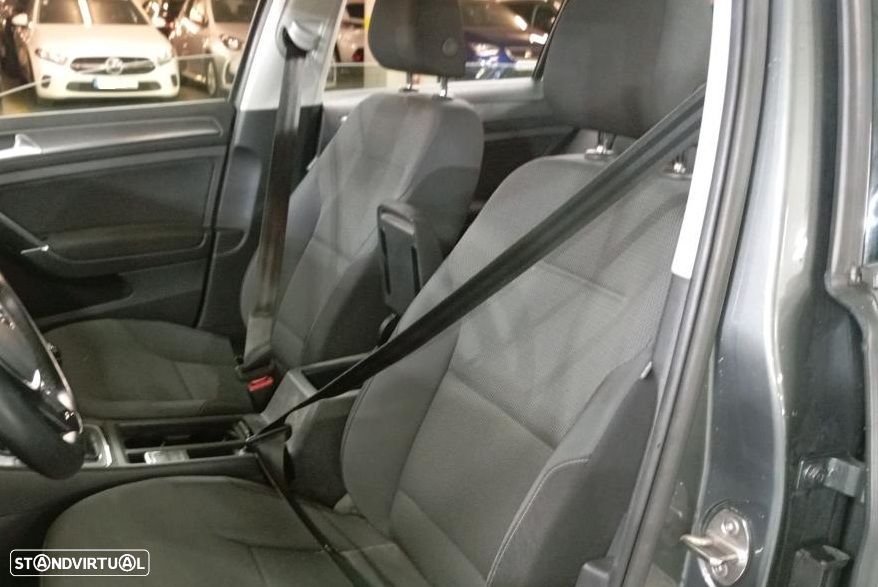 VW Golf Variant 1.6 TDi Confortline - 4