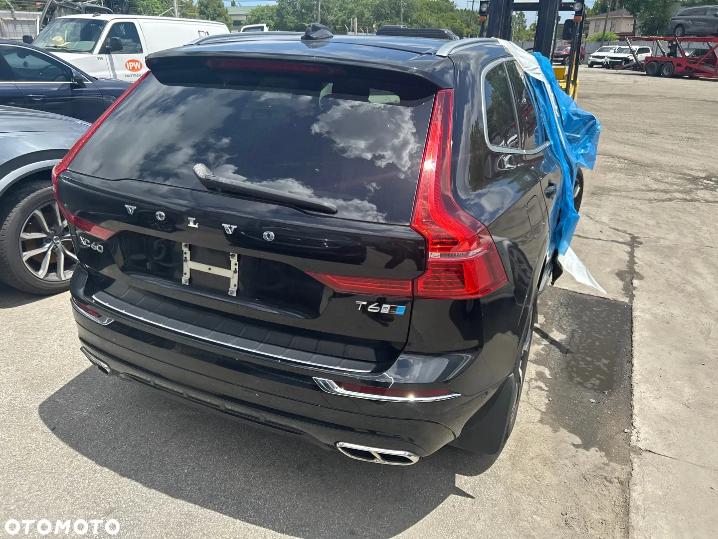 Volvo XC 60 T6 AWD R-Design - 29