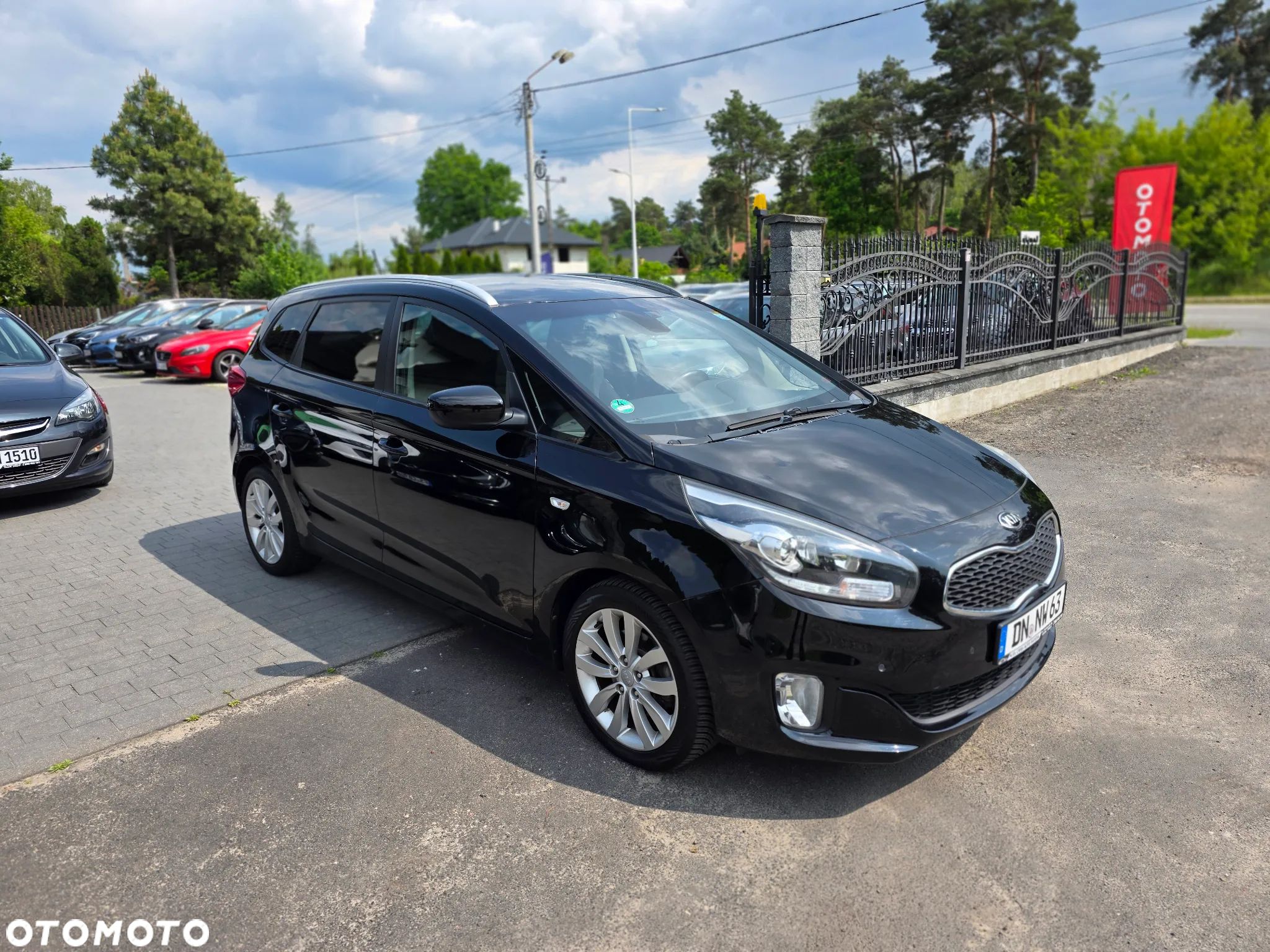 Kia Carens 1.7 CRDi 115 Fifa World Cup Edition - 1