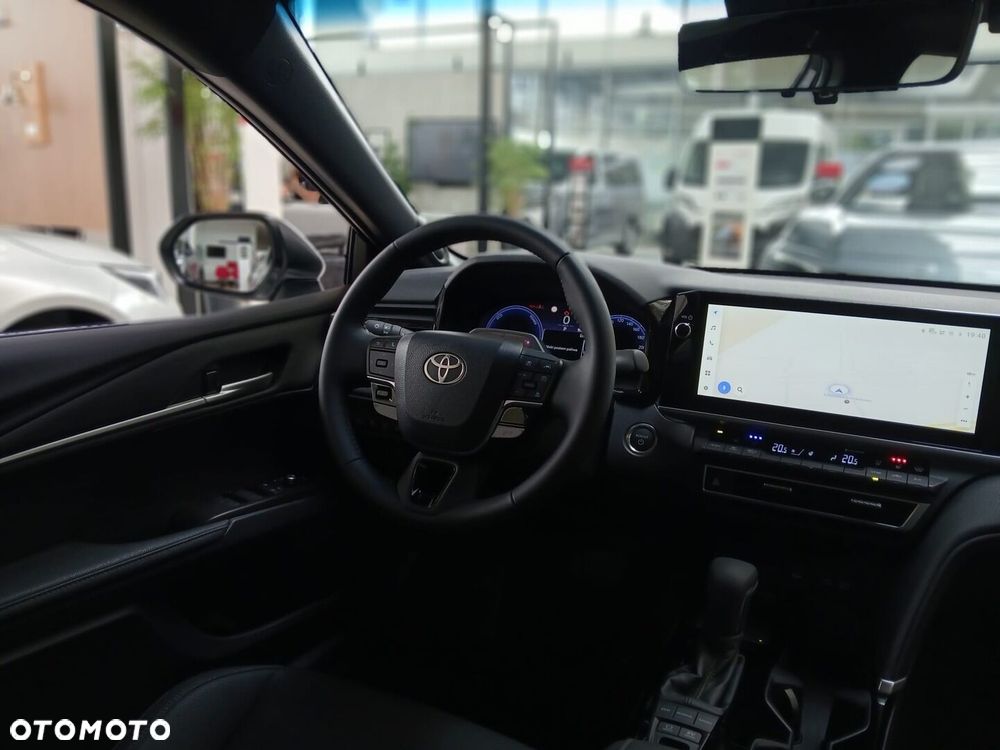 Toyota Camry - 10