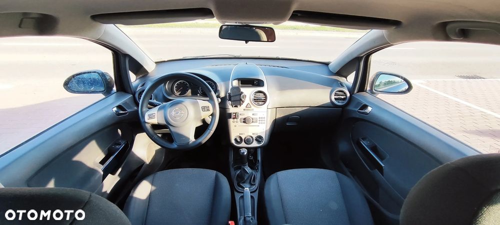 Opel Corsa 1.2 16V Cosmo - 2