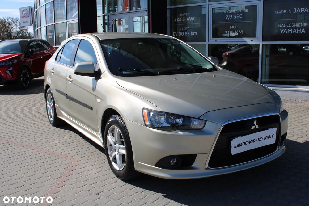 Mitsubishi Lancer 1.8 Invite - 1
