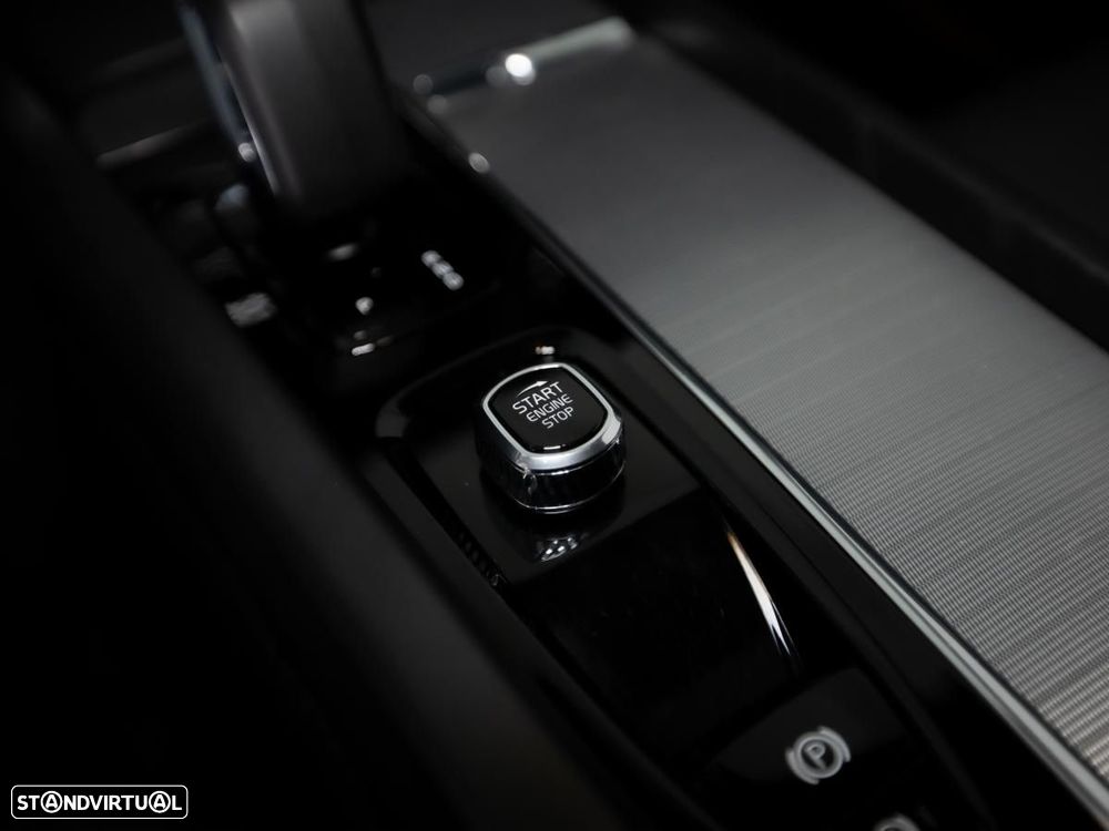 Volvo XC 60 2.0 T6 PHEV Inscription Expression AWD - 20