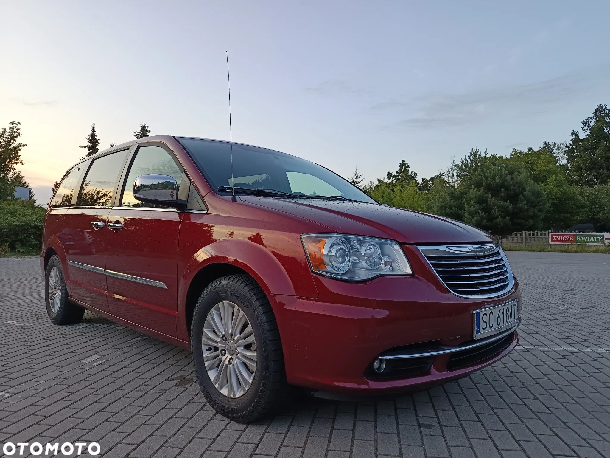 Chrysler Town & Country 3.6 Limited - 1