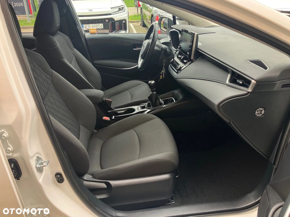 Toyota Corolla 1.5 Comfort - 17