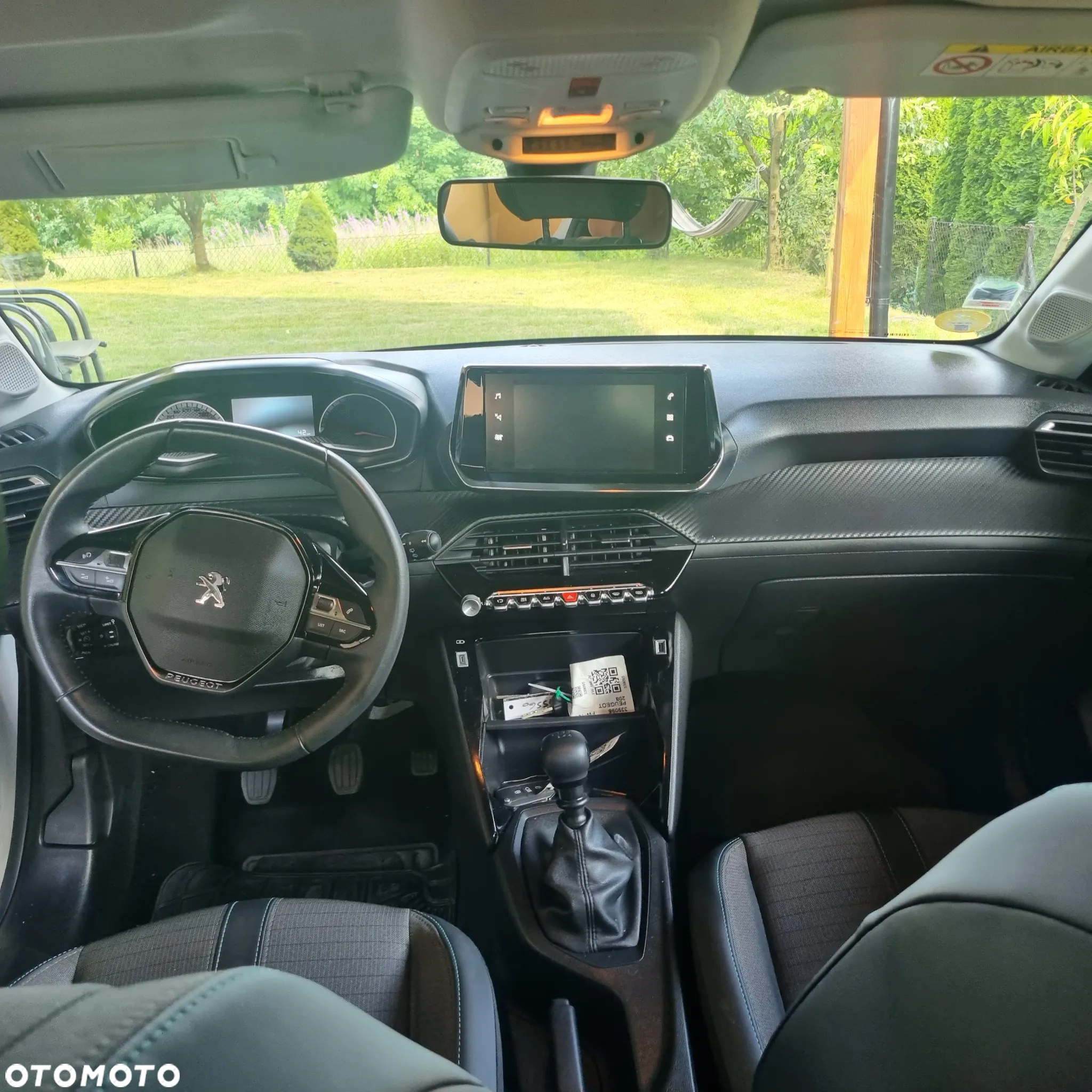 Peugeot 208 - 11