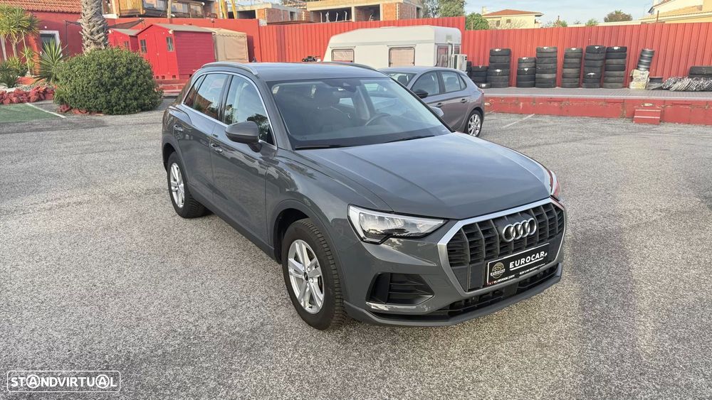Audi Q3 45 TFSIe S tronic - 1