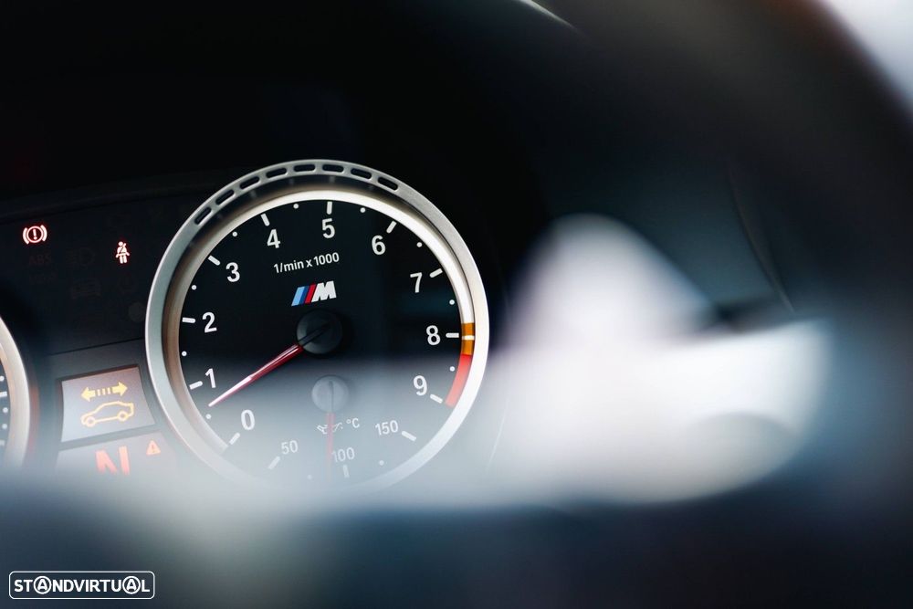 BMW M3 Auto - 54