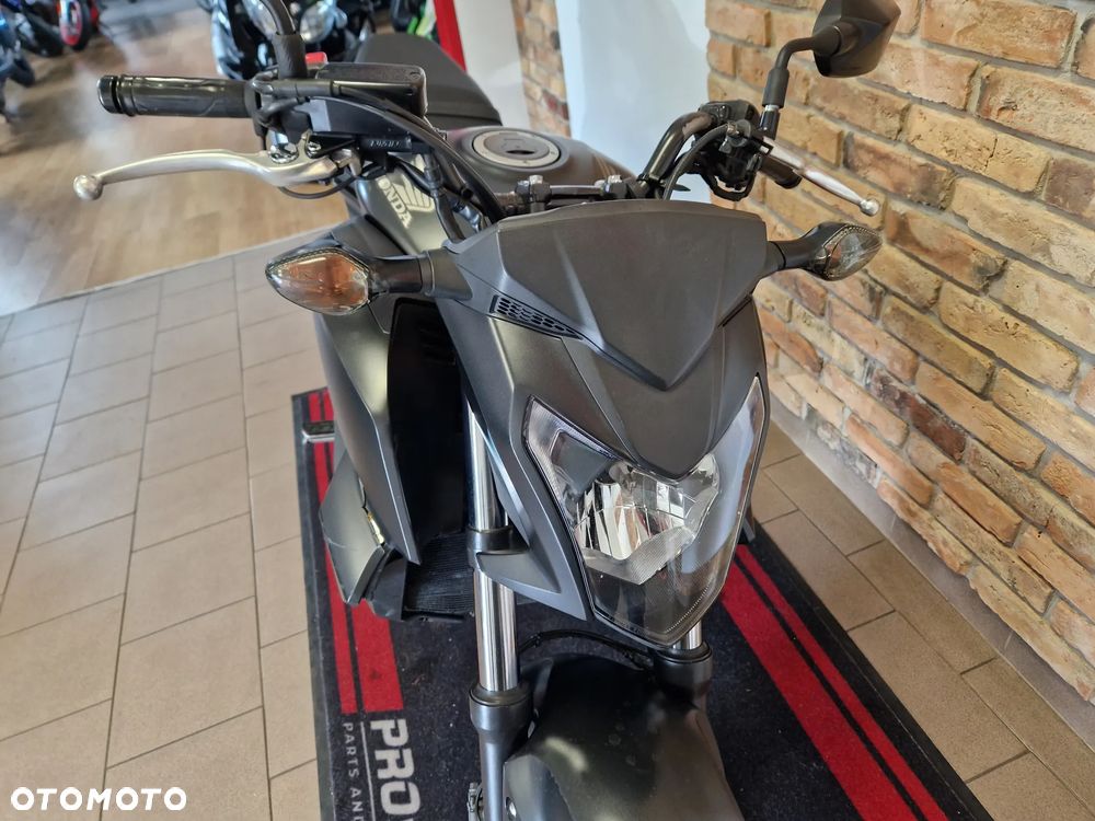 Honda CB - 22