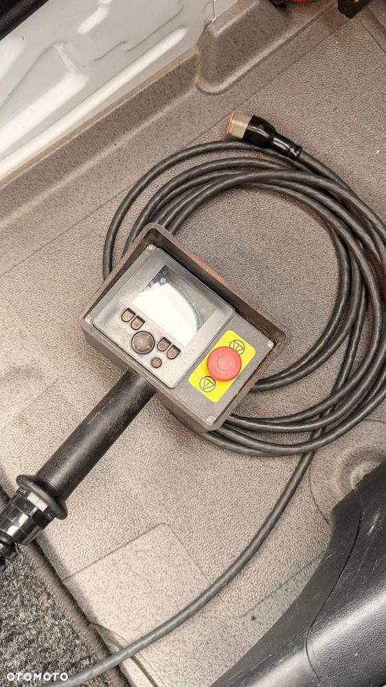 Versalift VTX-240 na Mercedes Sprinter 311 CDI - 9