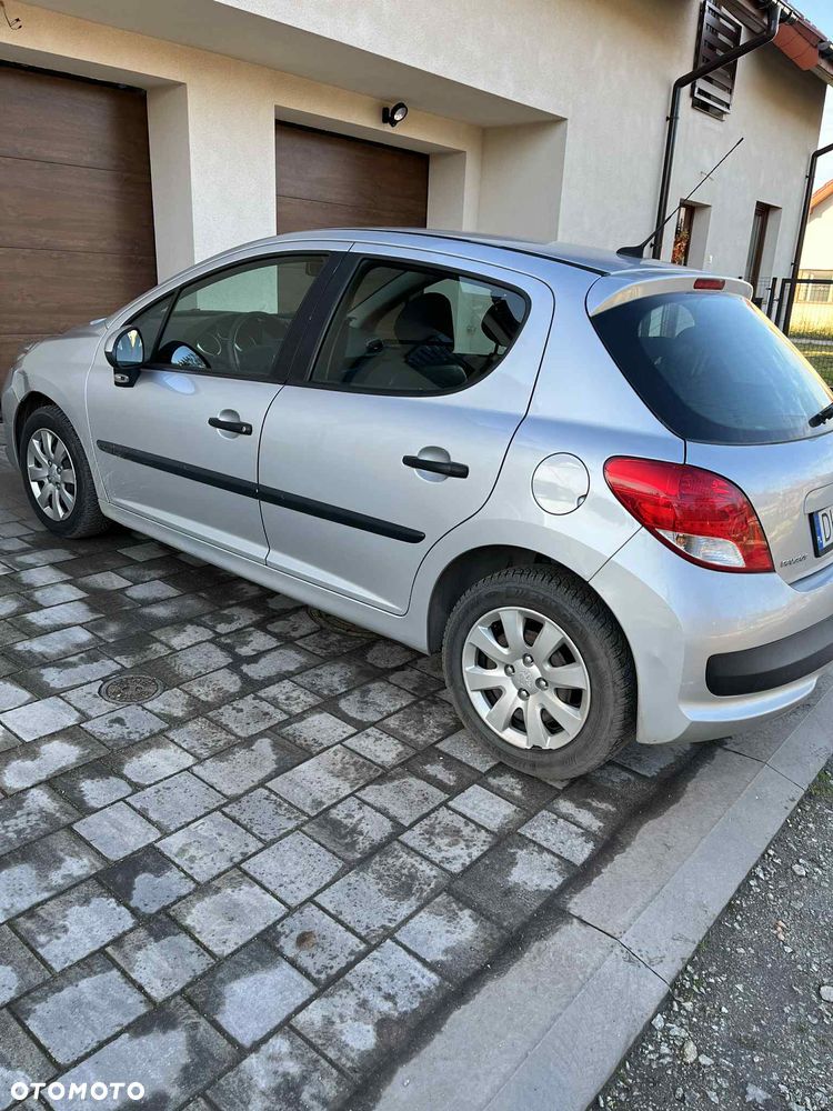 Peugeot 207 - 14