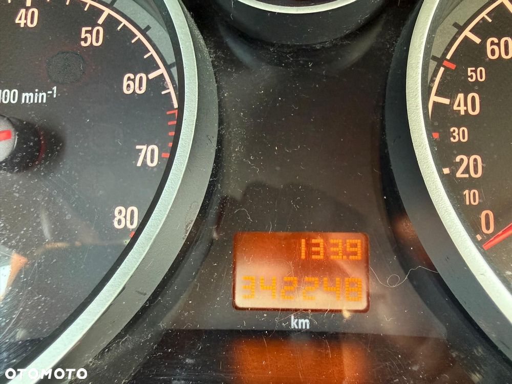 Opel Zafira 1.6 - 24