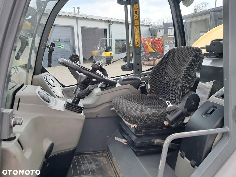 Kramer 5095 ładowarka kołowa 4 koła skrętne 2017r silnik turbo Kohler 75KM hydrauliczne szybkozłącze szufla / łyżka + widły 1200mm 2850 MTG 4x4 oświetlenie waga 5 ok ton jazda szybka wolna 5075 5085 850 750 JCB 406 407 Wacker Neuson WL52 / WL60 Caterpillar 906 / 907 908 Volvo L30 L35 - 17