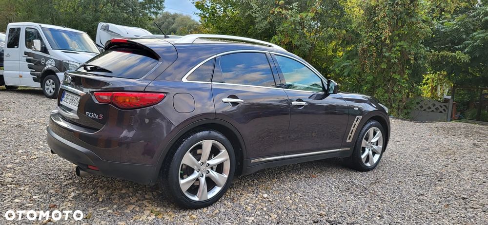 Infiniti FX FX30d S Premium - 34